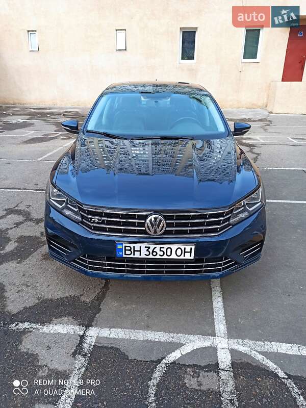 Седан Volkswagen Passat 2018 в Ужгороде