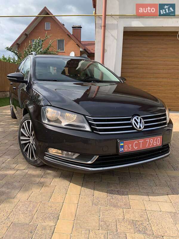 Универсал Volkswagen Passat 2011 в Локачах