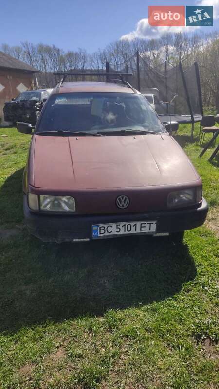 Универсал Volkswagen Passat 1993 в Сколе