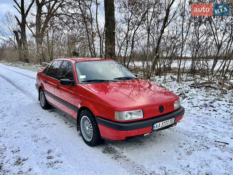 Седан Volkswagen Passat 1989 в Киеве Седан Volkswagen Passat 1989 в Киеве