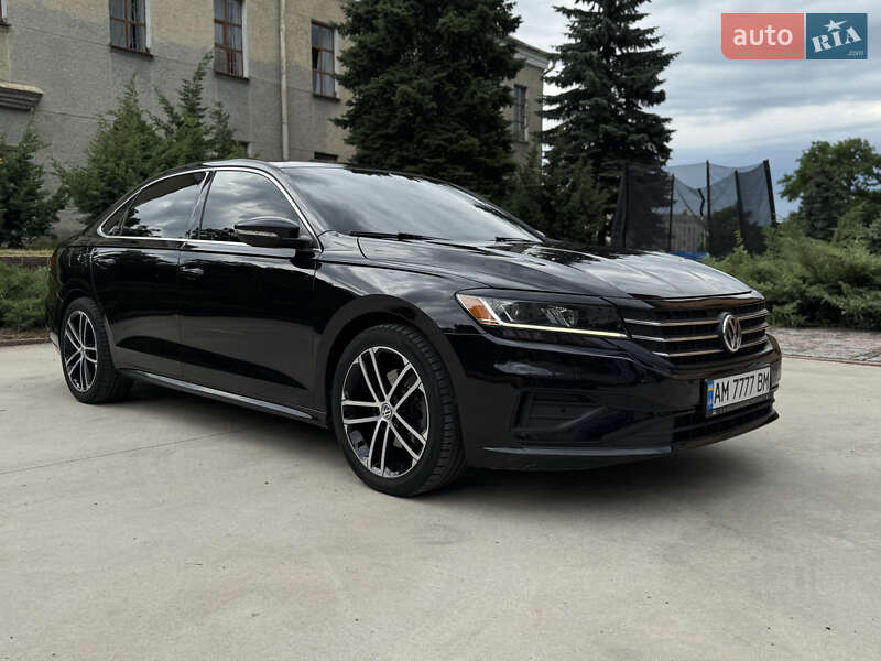 Седан Volkswagen Passat 2020 в Коростене