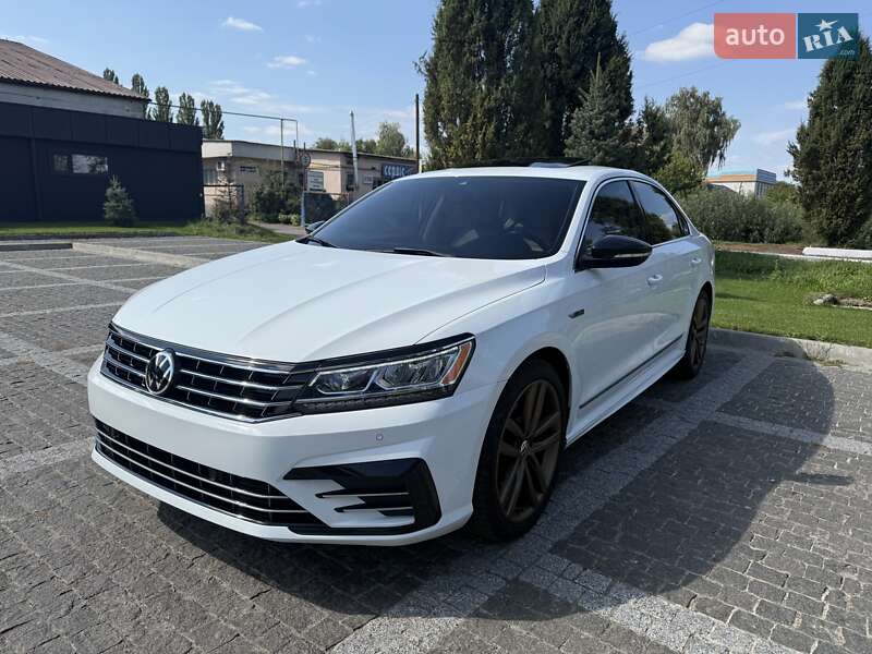 Седан Volkswagen Passat 2019 в Пирятине