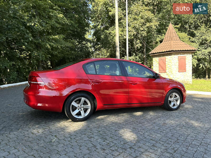 Седан Volkswagen Passat 2013 в Черновцах Седан Volkswagen Passat 2013 в Черновцах