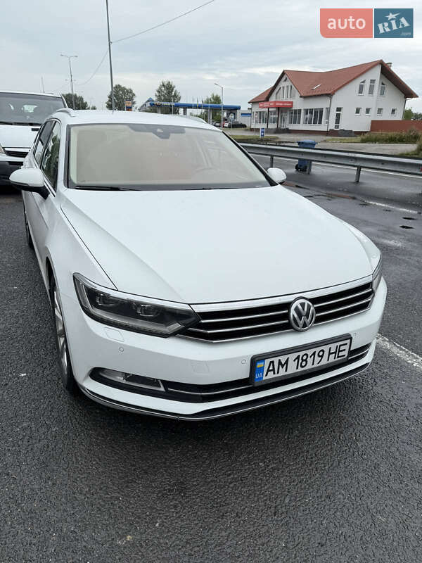 Универсал Volkswagen Passat 2018 в Житомире