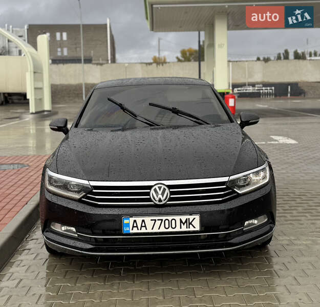Седан Volkswagen Passat 2015 в Киеве Седан Volkswagen Passat 2015 в Киеве