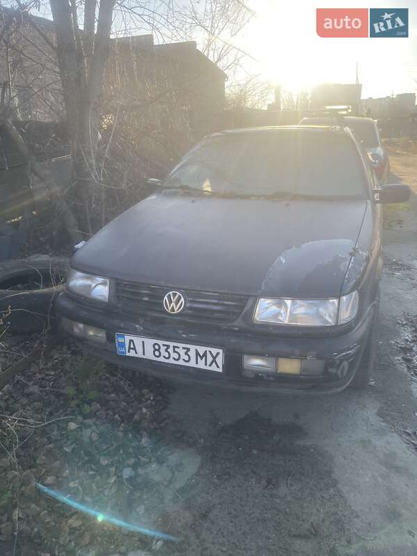 Седан Volkswagen Passat 1994 в Вышгороде