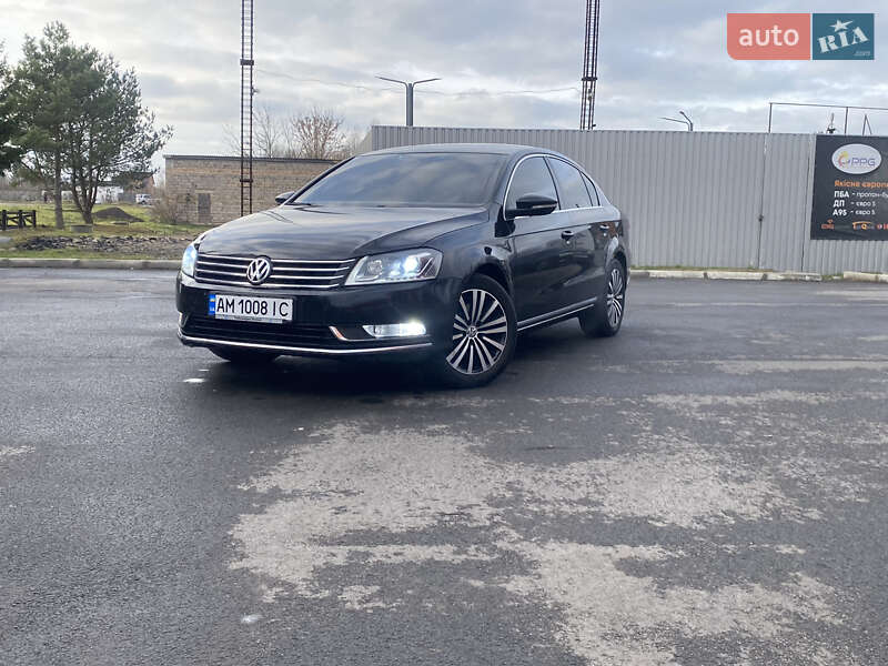 Седан Volkswagen Passat 2011 в Звягеле Седан Volkswagen Passat 2011 в Звягеле