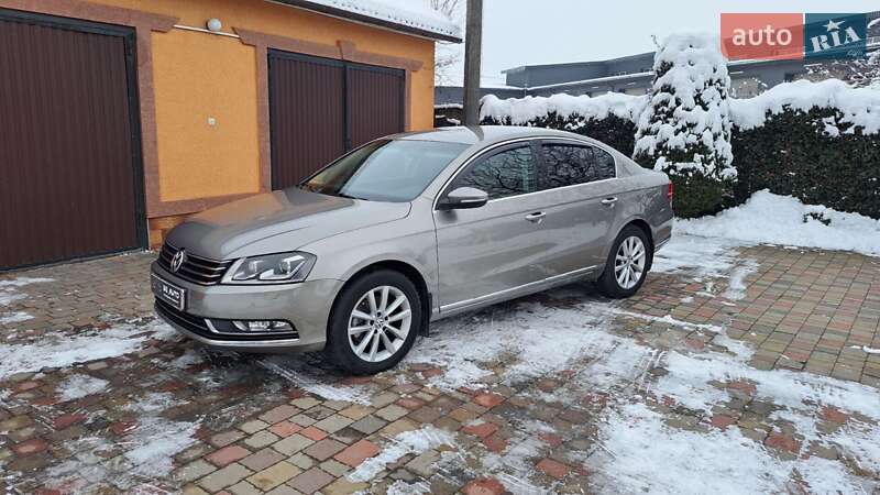 Седан Volkswagen Passat 2013 в Мукачево Седан Volkswagen Passat 2013 в Мукачево