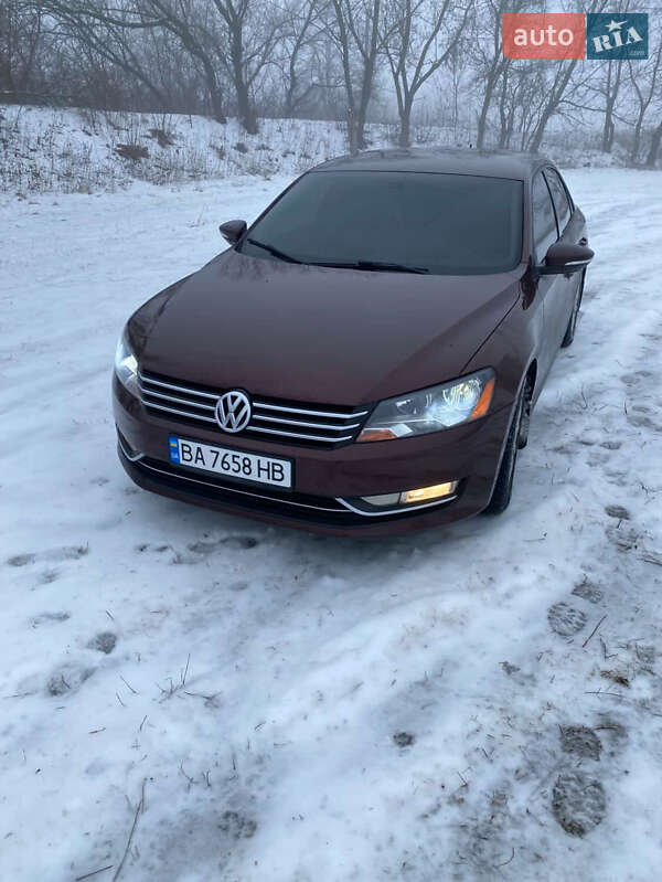 Седан Volkswagen Passat 2011 в Кропивницком Седан Volkswagen Passat 2011 в Кропивницком