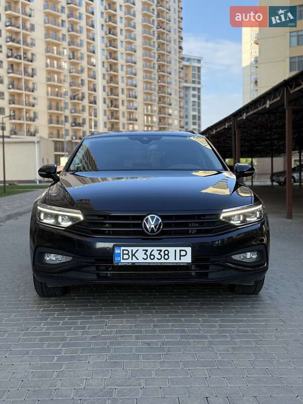 Універсал Volkswagen Passat 2021 в Одесі Універсал Volkswagen Passat 2021 в Одесі