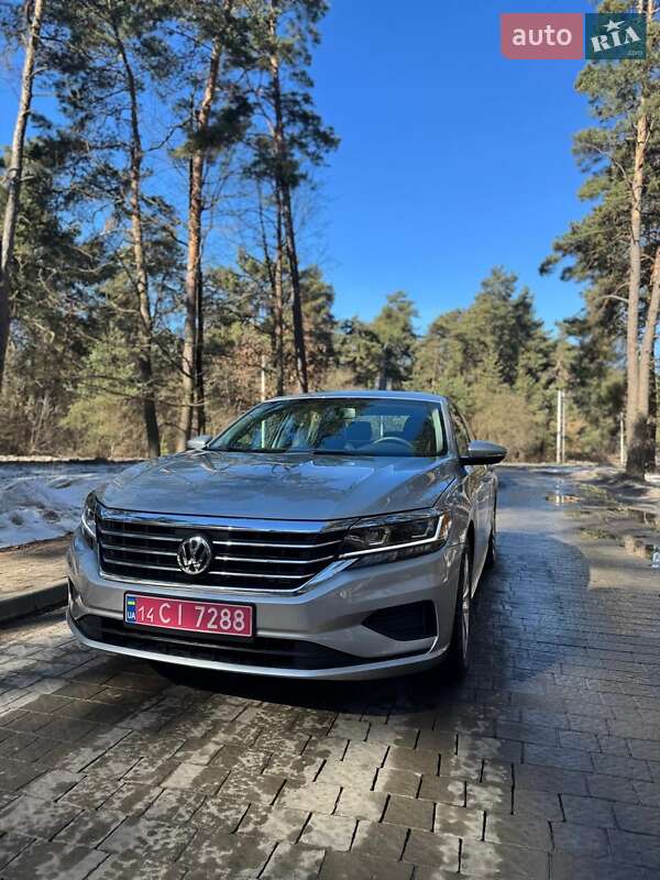 Седан Volkswagen Passat 2020 в Львове