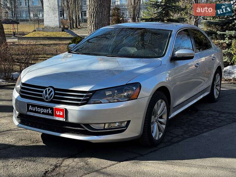 Седан Volkswagen Passat 2013 в Киеве