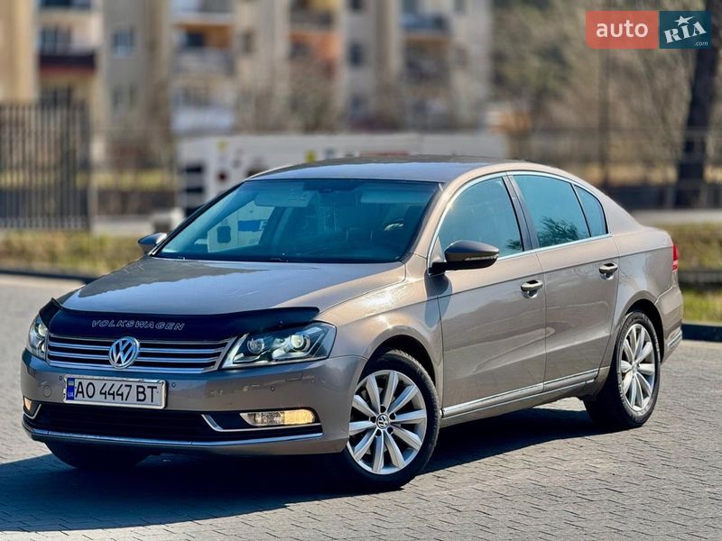 Седан Volkswagen Passat 2011 в Межгорье