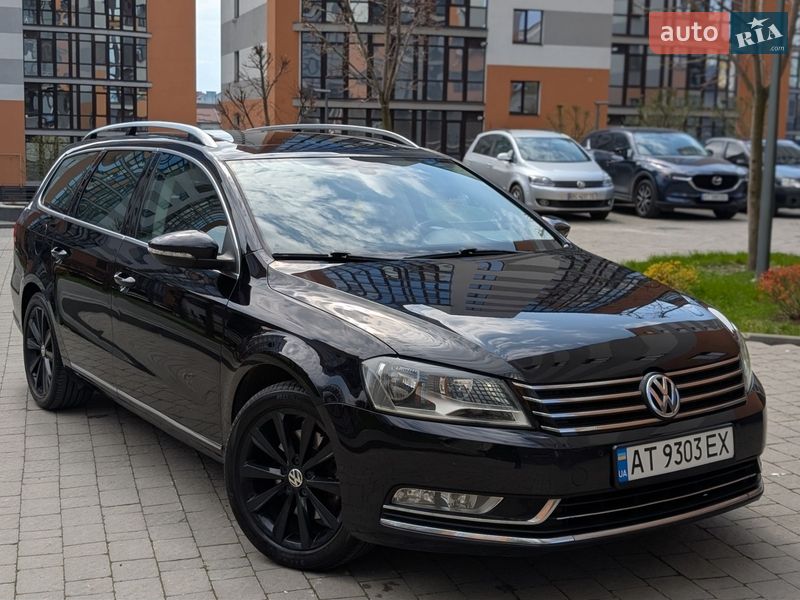 Універсал Volkswagen Passat 2012 в Івано-Франківську