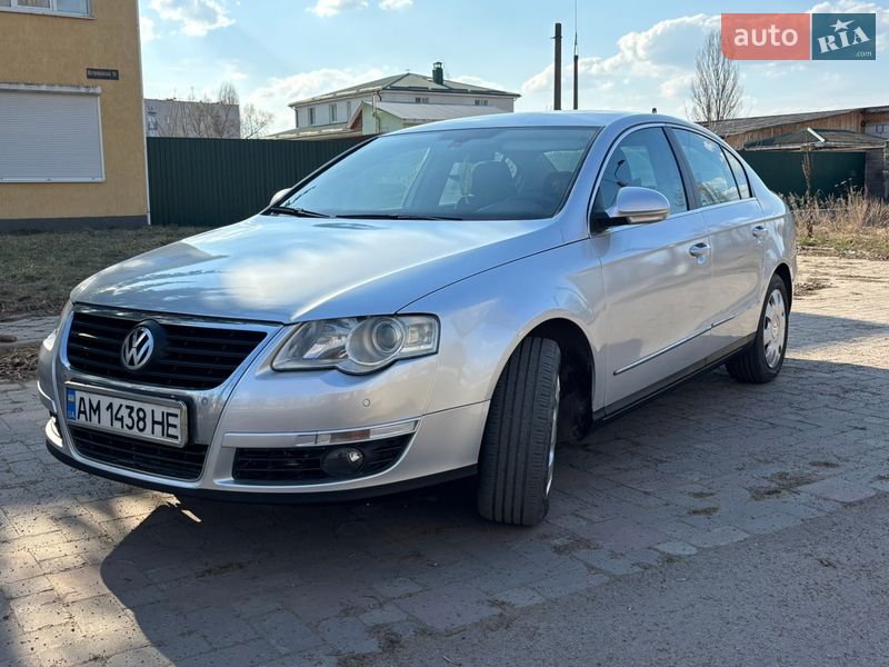 Седан Volkswagen Passat 2006 в Коростене