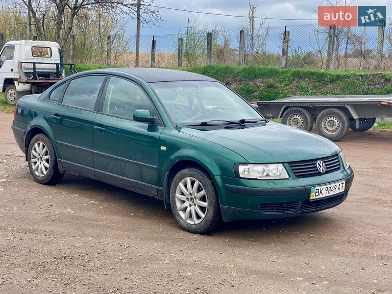 Седан Volkswagen Passat 1999 в Кременце