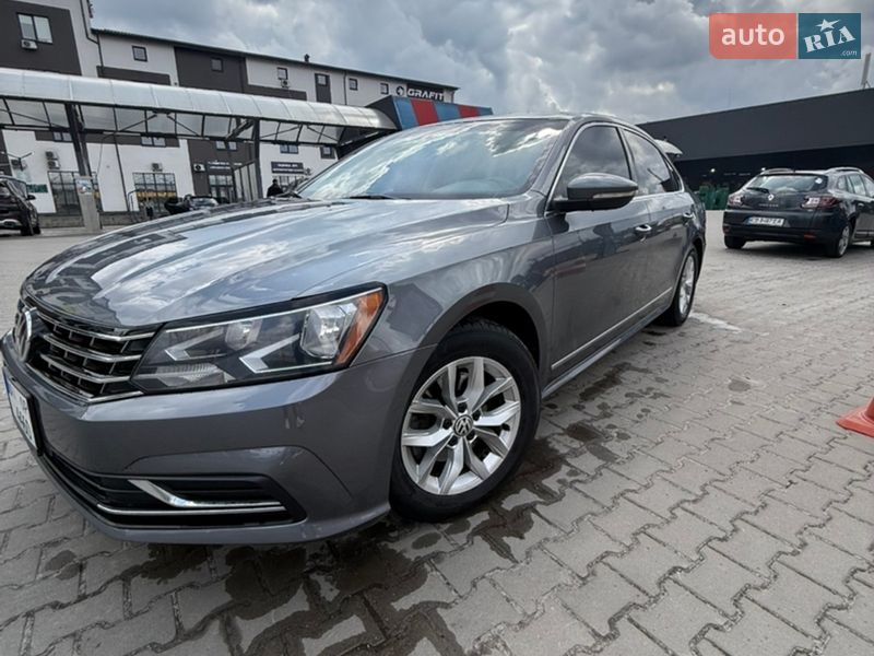 Седан Volkswagen Passat 2017 в Вишневом Седан Volkswagen Passat 2017 в Вишневом
