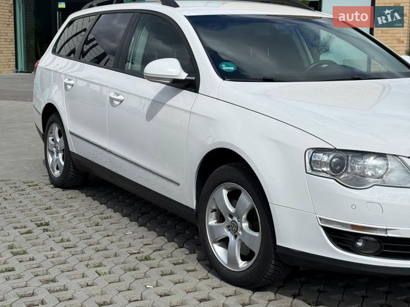 Універсал Volkswagen Passat 2009 в Хмельницькому
