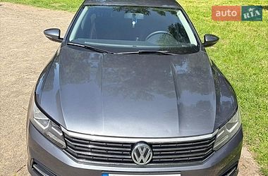 Седан Volkswagen Passat 2018 в Хмельницком