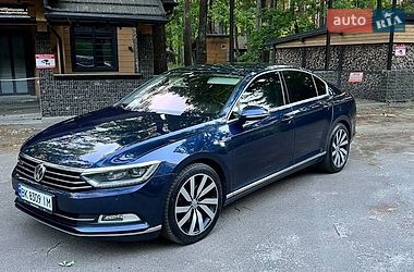 Седан Volkswagen Passat 2016 в Сарнах