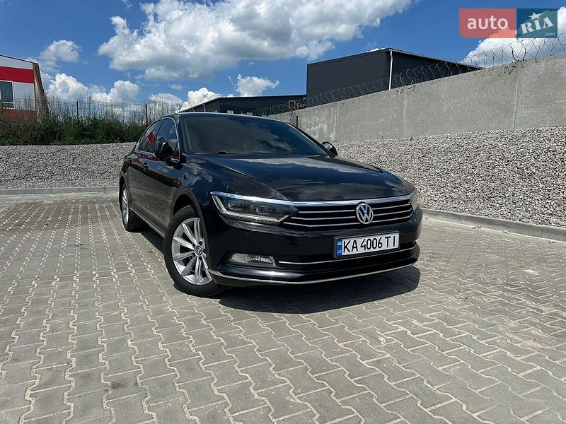 Седан Volkswagen Passat 2017 в Киеве