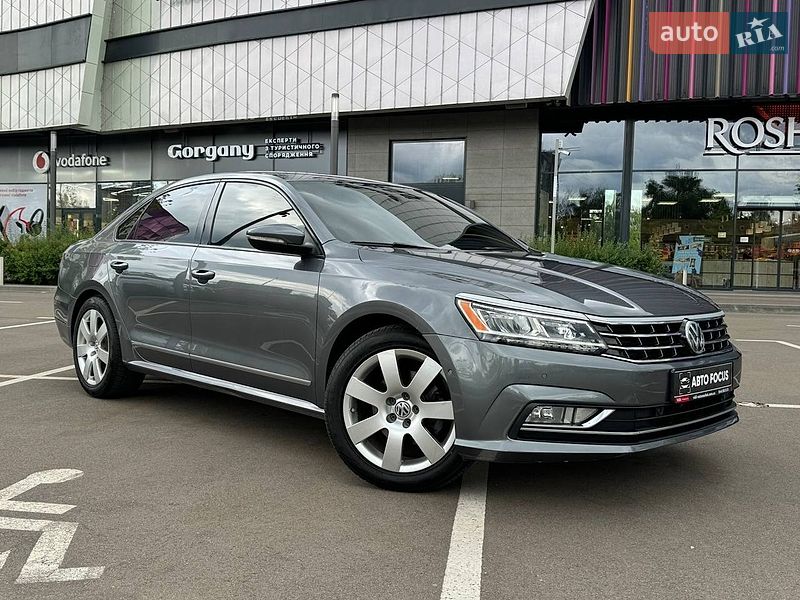 Седан Volkswagen Passat 2017 в Киеве