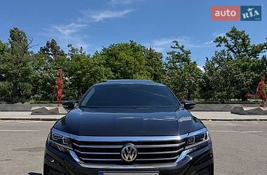 Седан Volkswagen Passat 2021 в Миколаєві