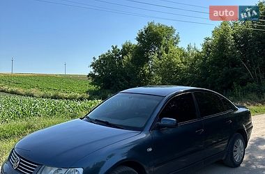 Седан Volkswagen Passat 1997 в Лановцах