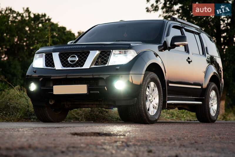 Внедорожник / Кроссовер Nissan Pathfinder 2007 в Крыжополе