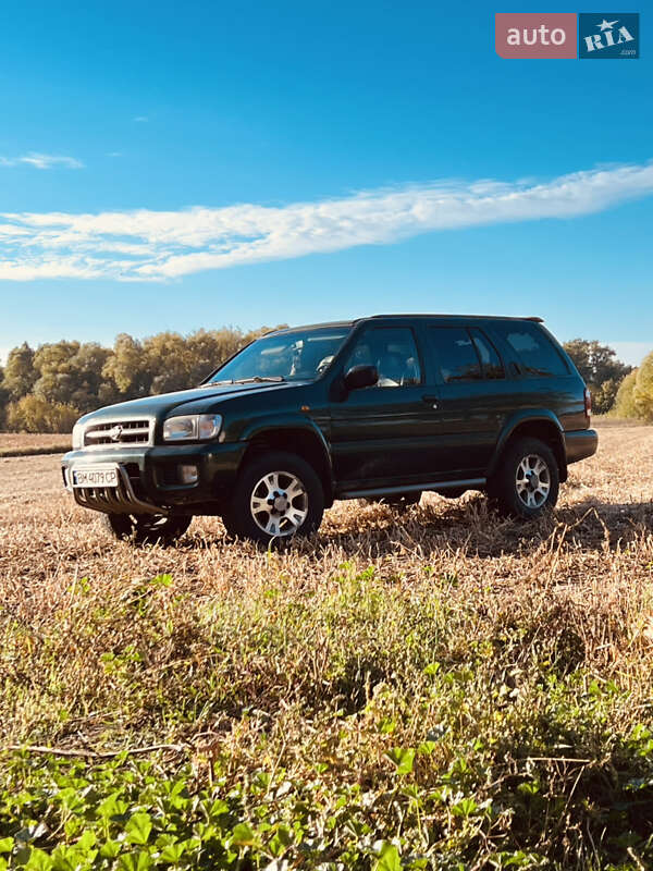 Внедорожник / Кроссовер Nissan Pathfinder 2000 в Конотопе