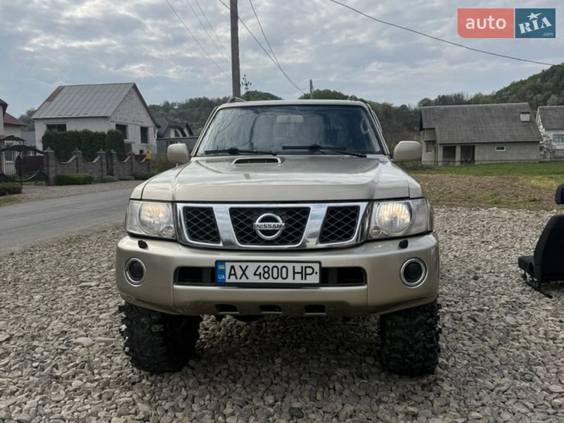 Внедорожник / Кроссовер Nissan Patrol 2006 в Тячеве
