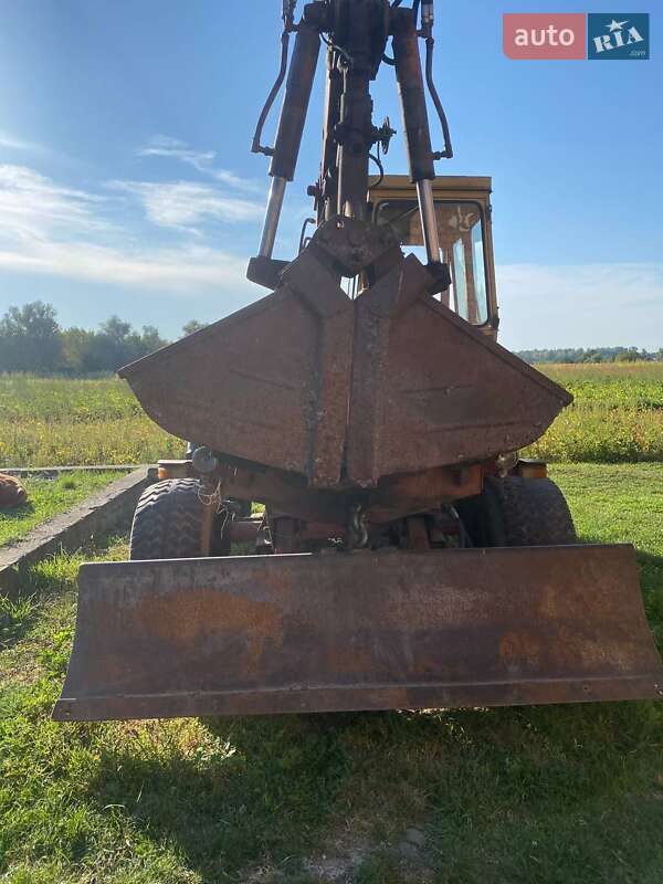 Экскаватор погрузчик Карпатец ПЭА-1.0 1991 в Черновцах