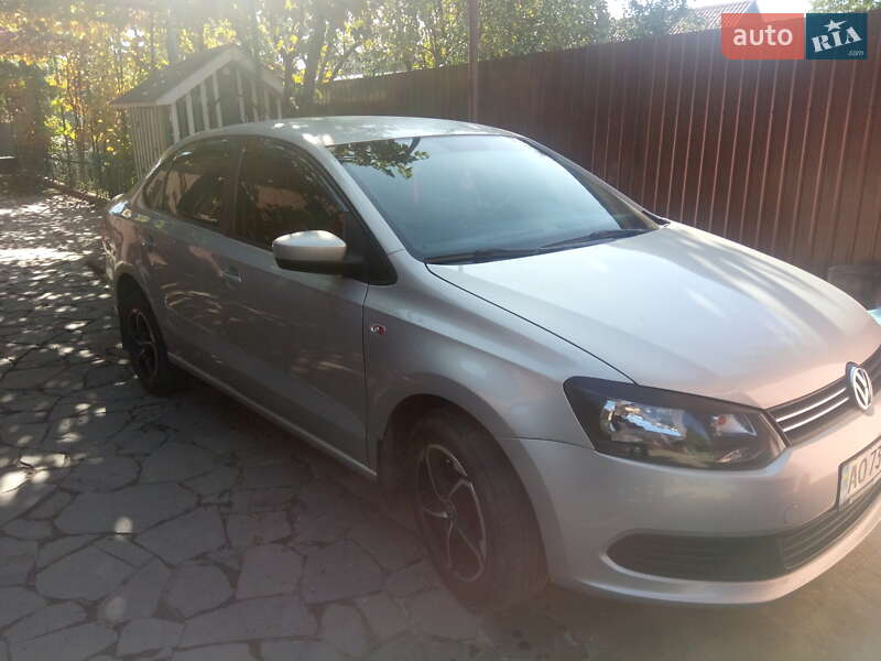 Седан Volkswagen Polo 2011 в Мукачево Седан Volkswagen Polo 2011 в Мукачево
