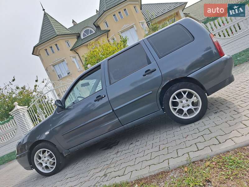 Хэтчбек Volkswagen Polo 2001 в Черновцах