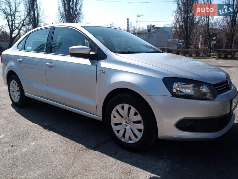 Седан Volkswagen Polo 2013 в Киеве