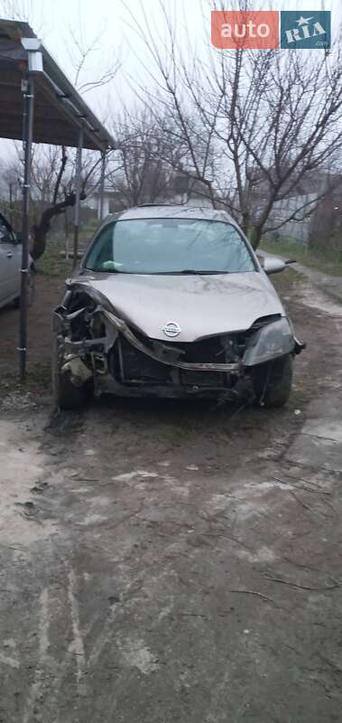Седан Nissan Primera 2005 в Запорожье