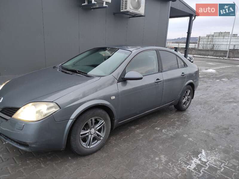 Седан Nissan Primera 2003 в Могилев-Подольске