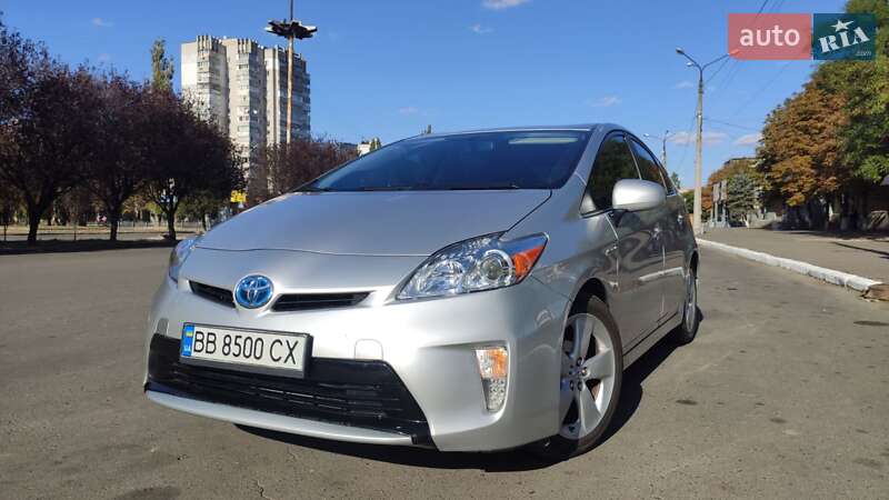 Хэтчбек Toyota Prius 2013 в Николаеве