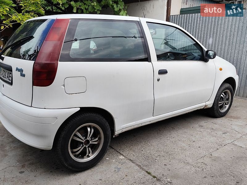 Хэтчбек Fiat Punto 2000 в Виноградове