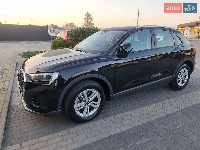 Внедорожник / Кроссовер Audi Q3 2020 в Львове Внедорожник / Кроссовер Audi Q3 2020 в Львове