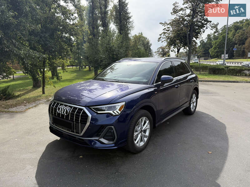 Внедорожник / Кроссовер Audi Q3 2024 в Киеве