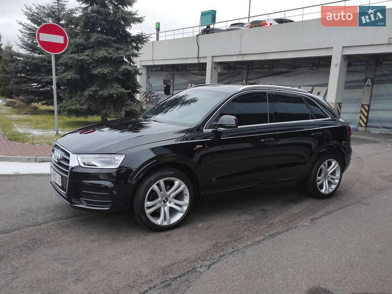 Внедорожник / Кроссовер Audi Q3 2017 в Киеве