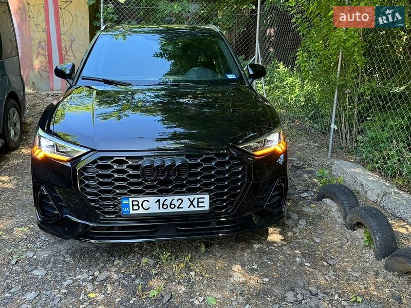 Внедорожник / Кроссовер Audi Q3 2022 в Львове