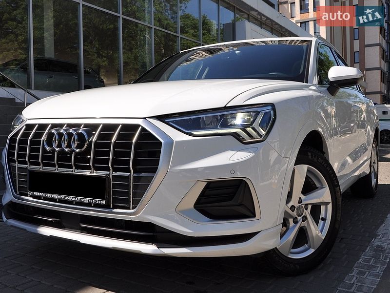 Внедорожник / Кроссовер Audi Q3 2020 в Одессе