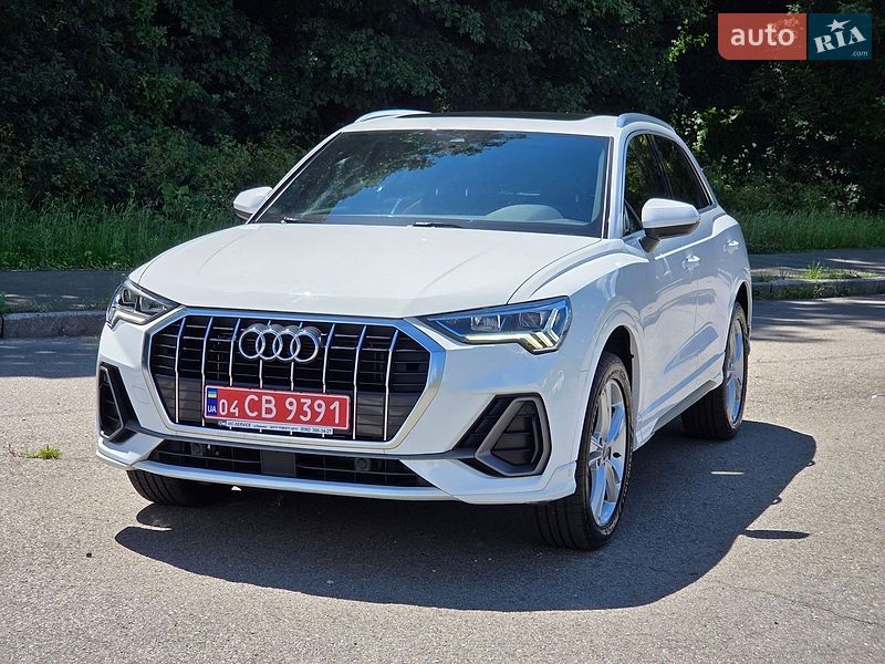 Внедорожник / Кроссовер Audi Q3 2021 в Киеве