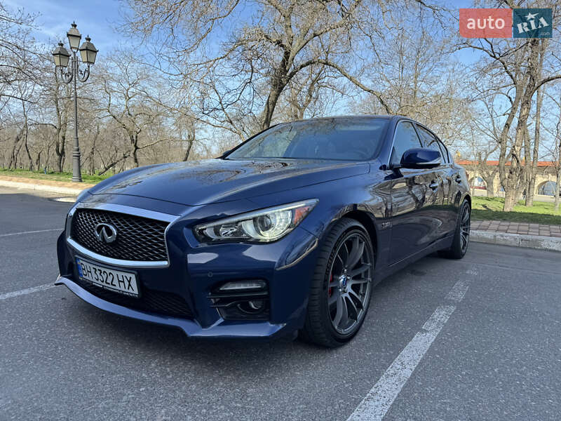 Седан Infiniti Q50 2016 в Одессе