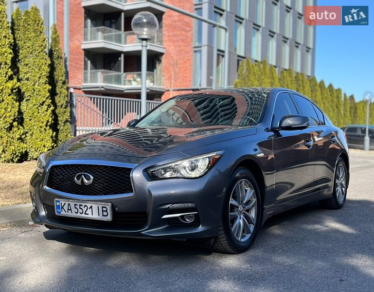 Седан Infiniti Q50 2016 в Дніпрі Седан Infiniti Q50 2016 в Дніпрі