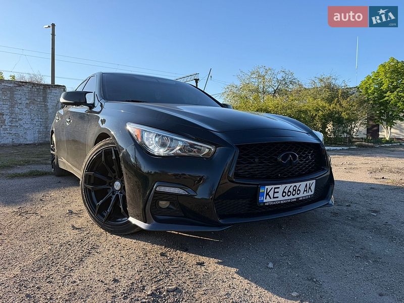 Седан Infiniti Q50 2015 в Запорожье