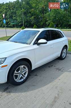 Внедорожник / Кроссовер Audi Q5 2017 в Тернополе
