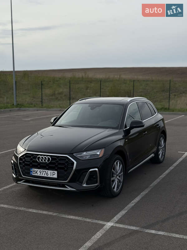 Позашляховик / Кросовер Audi Q5 2020 в Рівному
